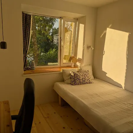 דירה Cozy With A Fireplace In